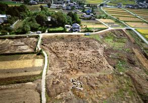 エリ穴遺跡発掘現場の画像