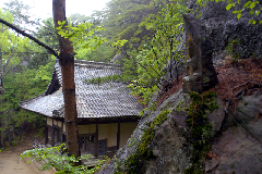 観音山周辺石造物群の画像