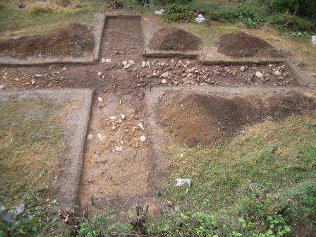 海岸寺遺跡の試掘調査の写真