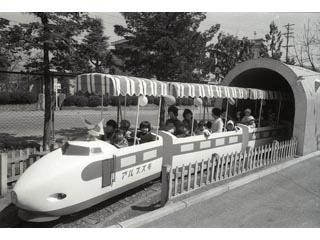 中央公園児童遊園地豆電車導入入魂式の写真