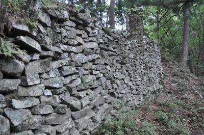 山家城の石積み