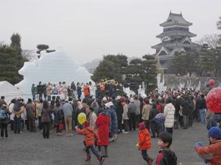 第17回国宝松本城氷彫フェステイバル開催の写真