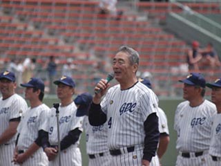 松本で初めての名球会野球教室と親善試合の写真