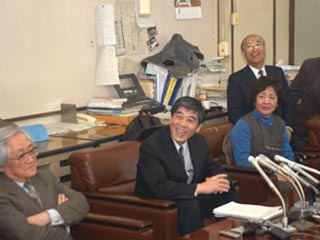 前県衛生部長の菅谷昭氏が市長選立候補を表明の写真