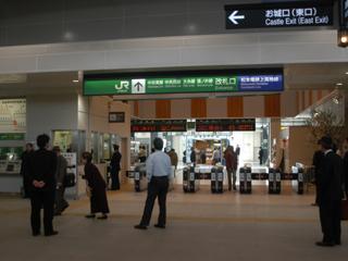 松本駅東西自由通路開通の写真