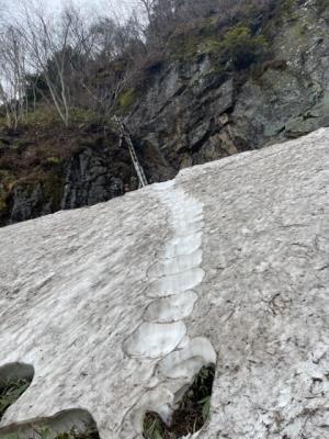 ハシゴ付近の積雪状況