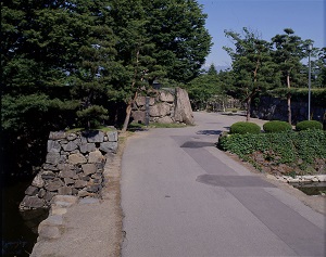 玄蕃石