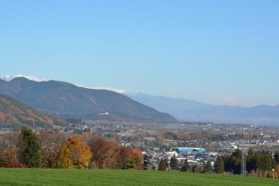 高台から望む波田地区