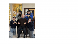 市長と参加者が記念撮影をしている様子