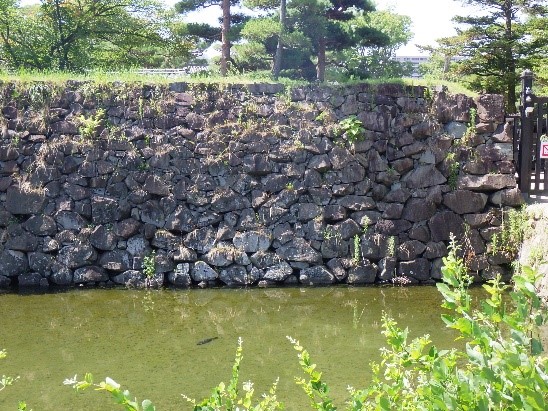 本丸北側の石垣