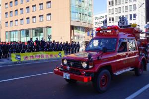 消防出初式観閲の写真